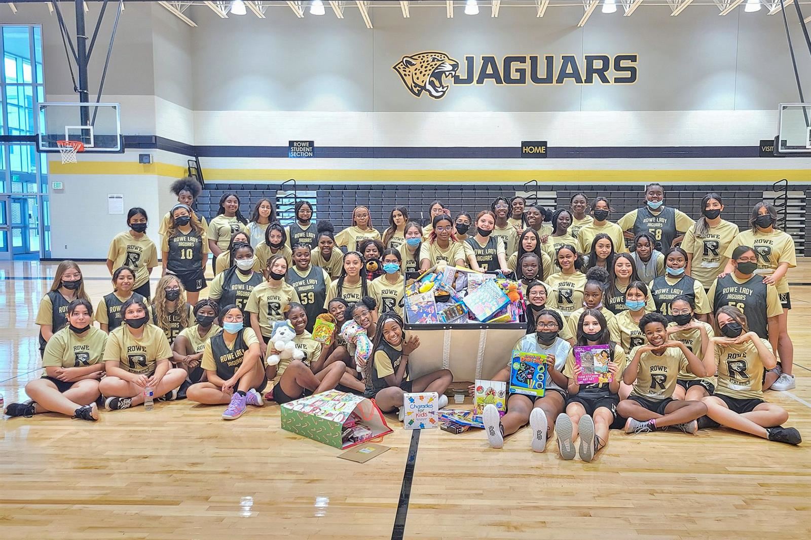 Rowe Middle School student-athletes were among the numerous groups in CFISD athletics to participate in holiday giving.